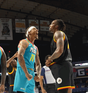 我有的是手段💥比斯利赛中利用大吼 怒视 跳舞不断干扰霍华德!